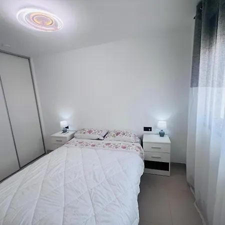 Vistas Korner Centr شقة *